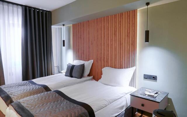 Polek Hotel