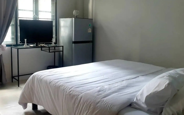 Asoke Montri Hostel