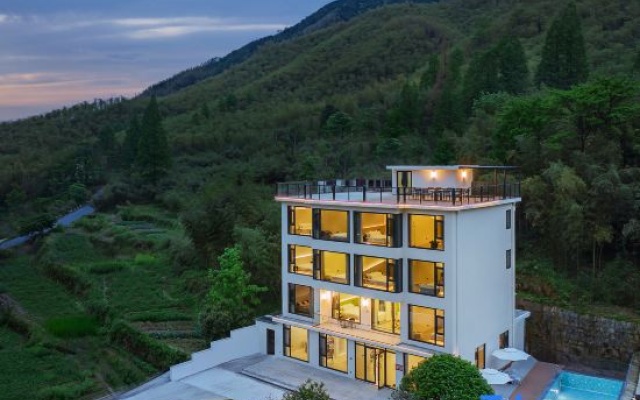 Mountain Foot Scenery · River Rafting · 180° Mountain View Starry Sky Pool Luxury Resort – Outside – Huzhou