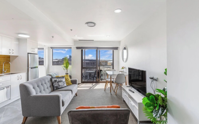 Contemporary 1Br City Escape  With Pool & Gym