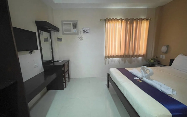 Argao Seabreeze Hotel powered by Cocotel