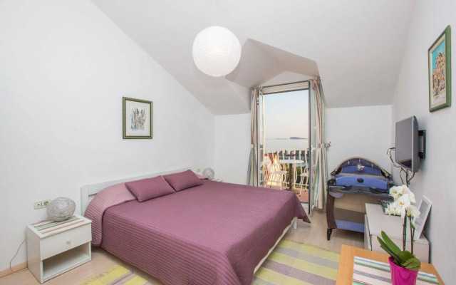 Studio Apartment Andrijana