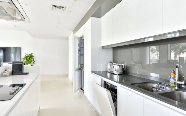 Elegant 2BR with maids room and Ain View