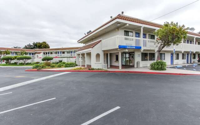 Motel 6 Salinas, CA - North Monterey Area