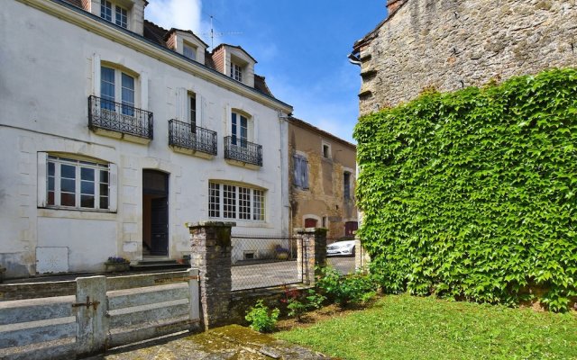 18Th Century Character Home With Garden In The Heart Of A Historic Village