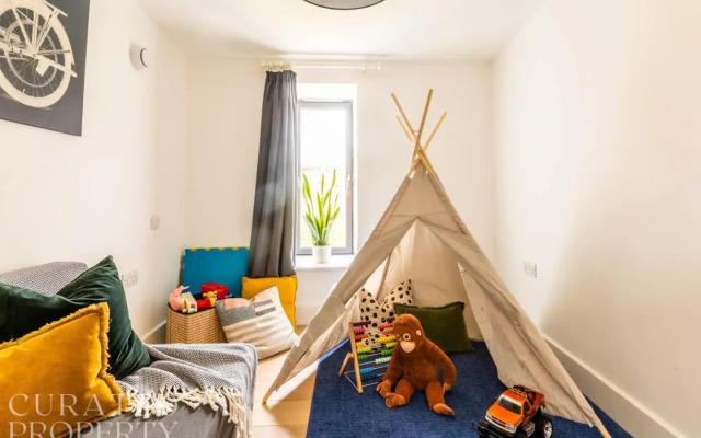 Stunning 5 Bedroom New Build With Amazing Views