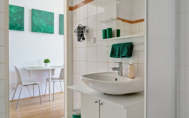 Serene Apartment In Wien Near Naschmarkt