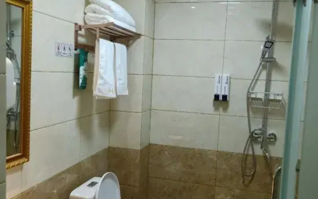 Hailuogou Pinshan Hotel