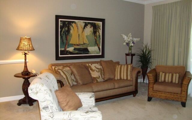 Arbor Trace Condo #723