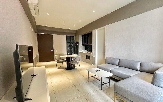 Millerz Square by Mykey