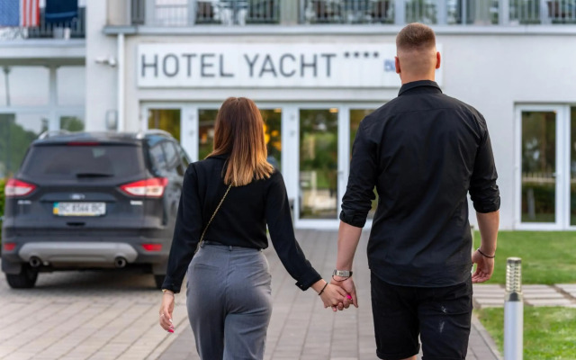 Hotel Yacht Wellness & Business