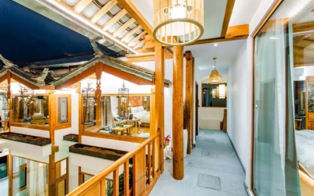 LiJiang Shiningland Resort Hotel（Lijiang Old Town）