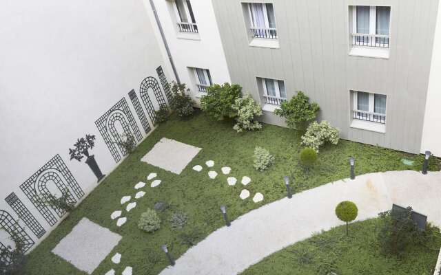 Kyriad Paris 18 - Porte de Clignancourt - Montmartre