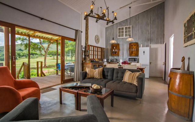 Caracal Lodge