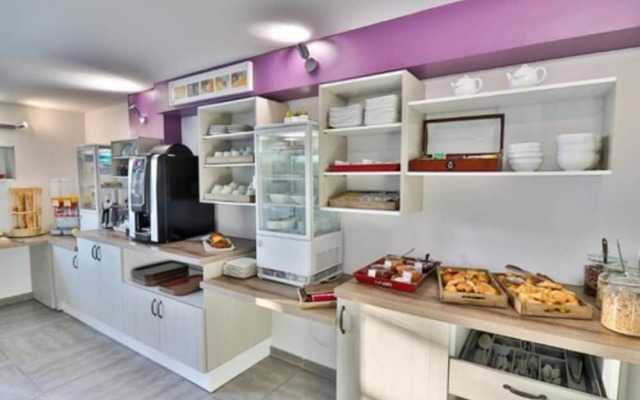 Hôtel Le Coudon - 83210 - La Farlède