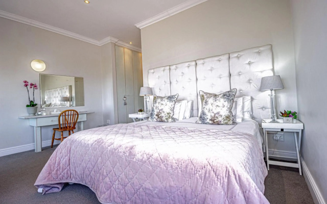 138 Marine Beachfront Guesthouse