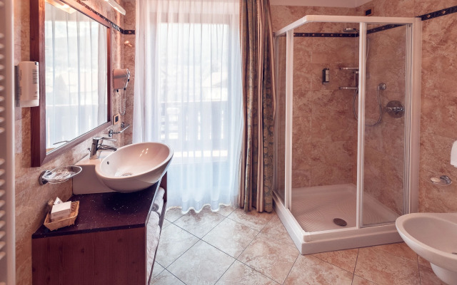 ADLER MERYEM wellness hotel