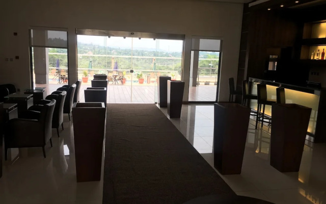 Golden Tulip Agulu Lake Hotel & Resort