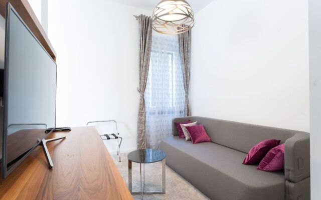 Starlight Luxury Suites