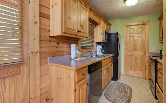 Highpoint Escape - Three Bedroom Cabin