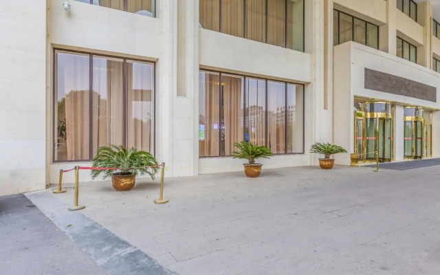 Shengshi Baiyun Hotel