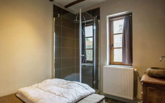 Holiday Home With Sauna in Alveringem