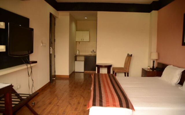 Treehouse Neo Residency