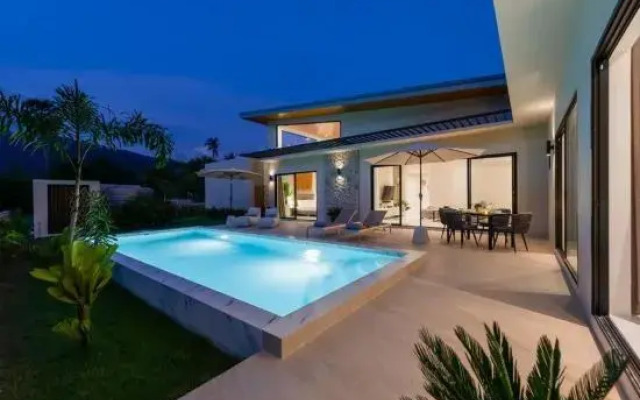 Jungle Retreat: Sereniwood Villa Private Pool 3br