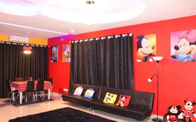 Mickey Mouse Signature Suite