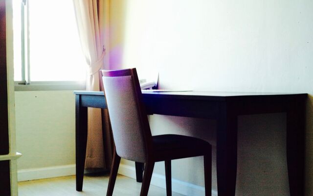 J Park Hotel