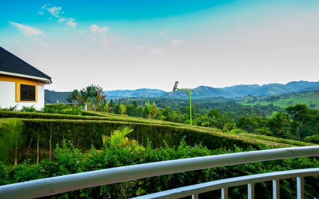 The Crested Crane Bwindi Hotel