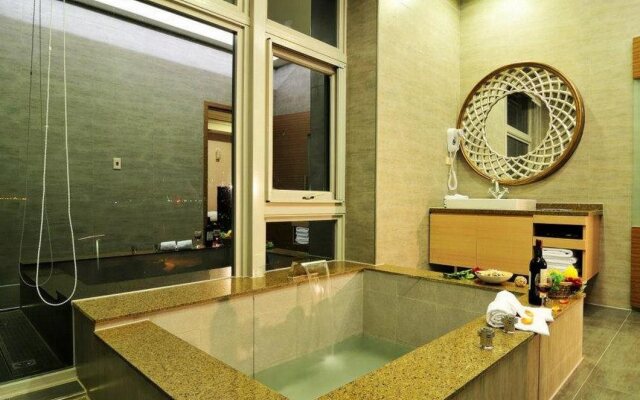 Jinshan Bay Hot Spring Resort (Quarantine Hotel)