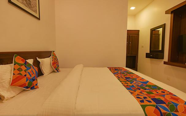 FabHotel Greenwood Stays