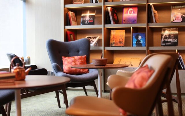 Hotel Stage