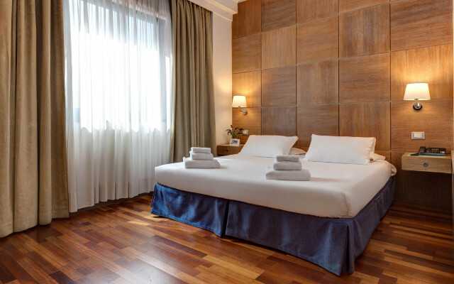 IH Hotels Firenze Business