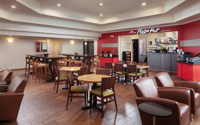 Fairfield by Marriott Anaheim Resort