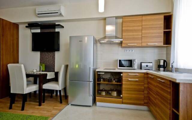 Corvin Lux Aparthotel