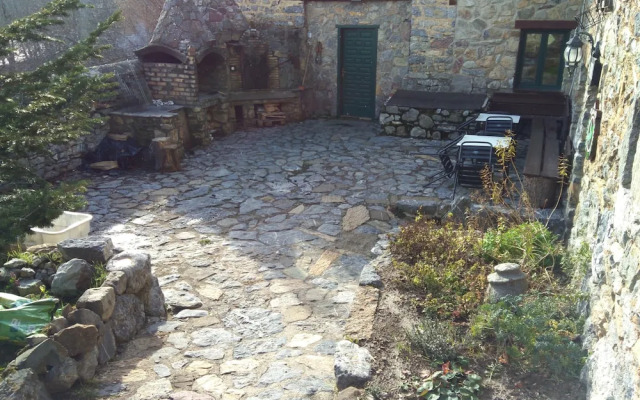 Albergue el Betato - Hostel