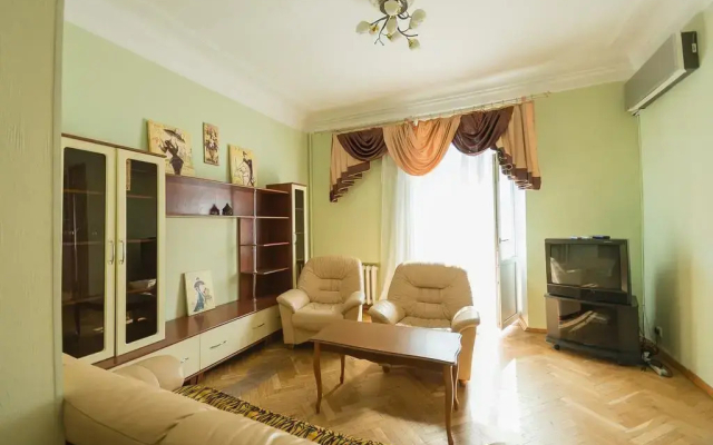 Prorizna Studio Kiev Apartment
