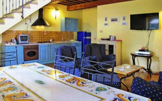 Podere Caldaruccio La Pineta Villa 22 People