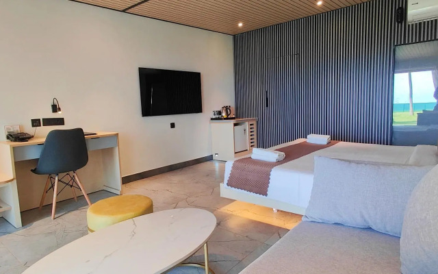 Shelter Beach Resort