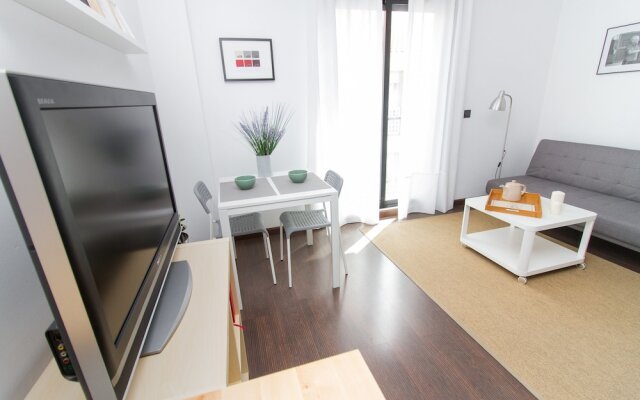 Cute Studio Dos Aceras