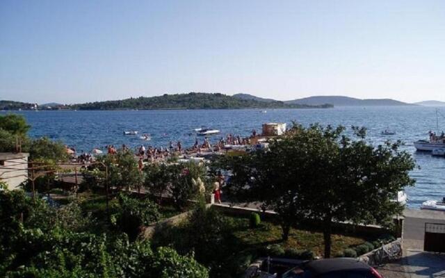 Apartment Ante - 10 m from sea