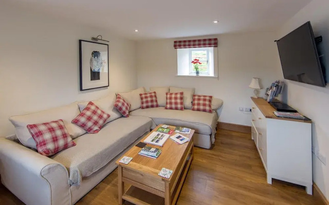 Stunningviews-privacy-hiking-sleeps8-wifi