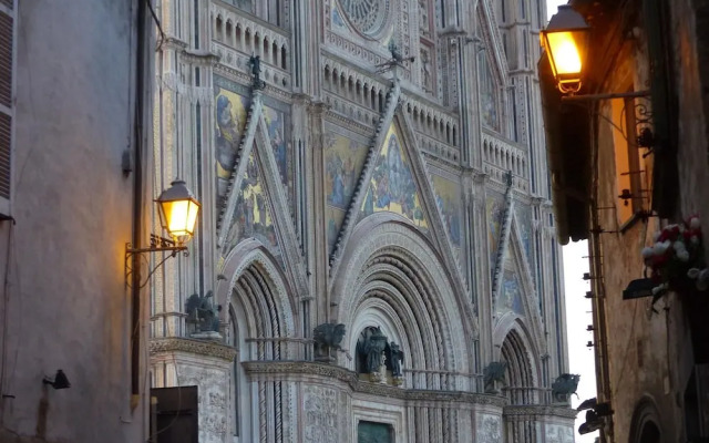 House With 2 Bedrooms in Chiusi, With Wonderful Lake View