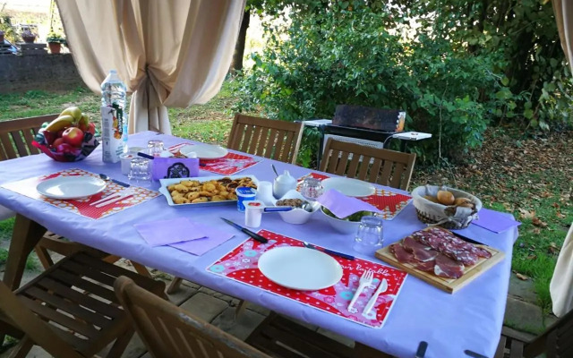 CASALE e GIARDINO a 10 minuti da SIENA
