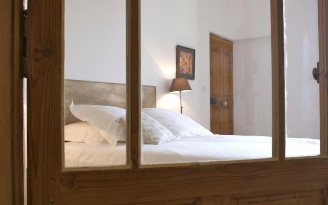 La Maison Rouge D'uzes