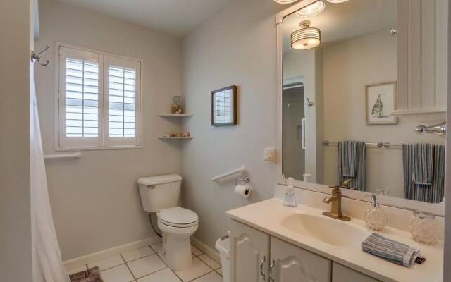 Neptune Beach House 2 Bedroom Home