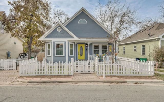 Brenham Rental w/ Deck & Yard < 1 Mi to Downtown!