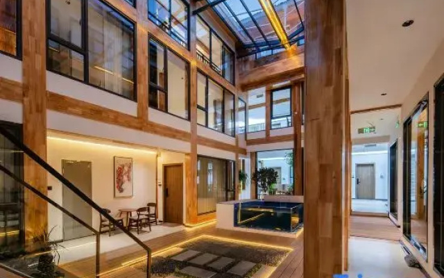 Shangri-La Yuemengyaju Homestay